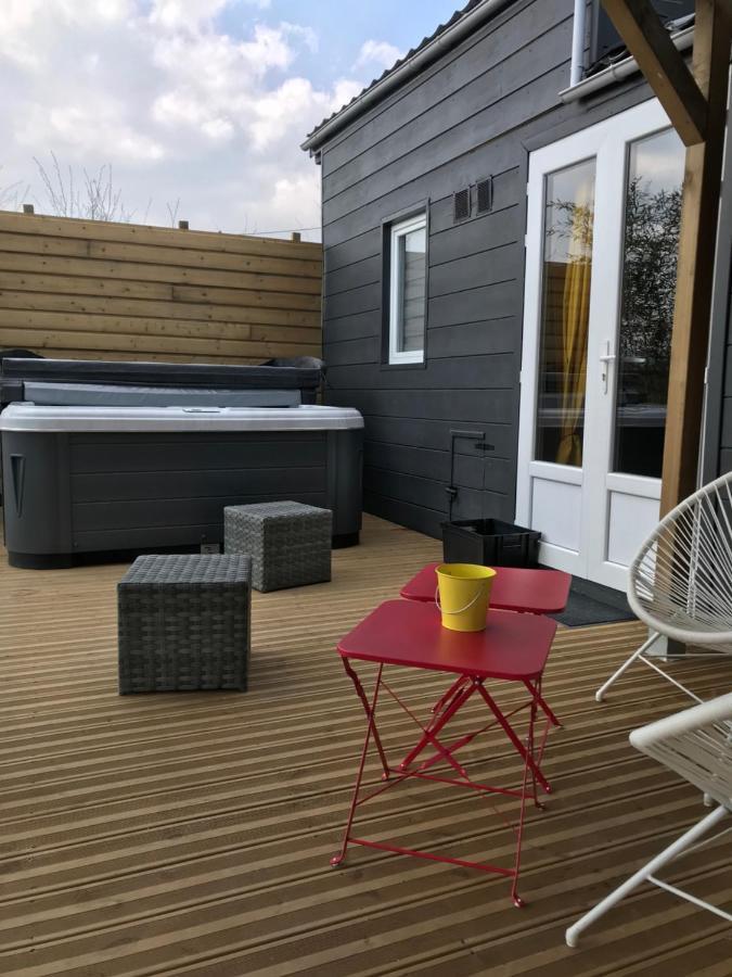 Les Nuits Insolites De La Mothe - Hebergement En Bulle Ou Tiny House Avec Spa Privatif Outremecourt 외부 사진